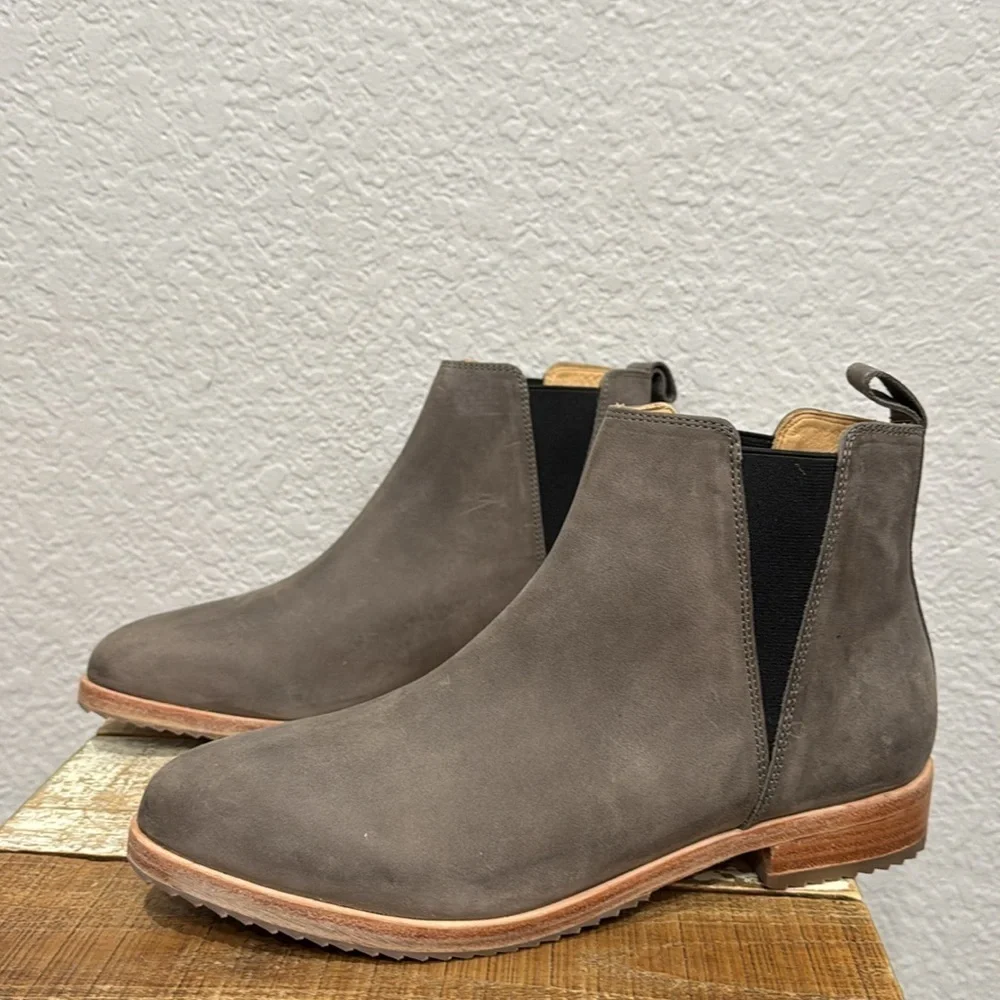 Nisolo Everyday Chelsea Leather Boot Grey Size 9.5